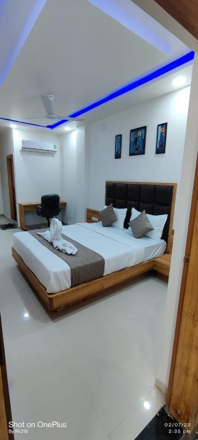 Collection O Hotel Green Park Anand Exterior photo